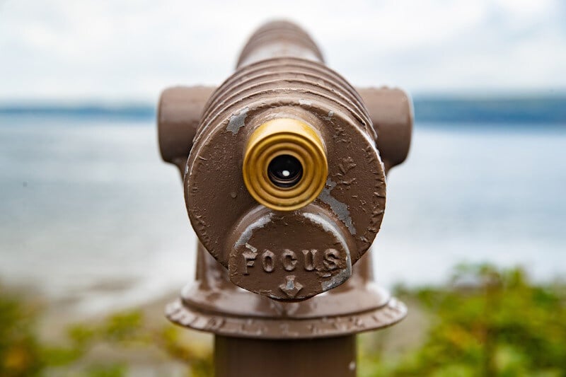 telescope-tourism-viewer-at-ocean-beach-viewpoint-2023-11-27-05-19-03-utc_w800_h533